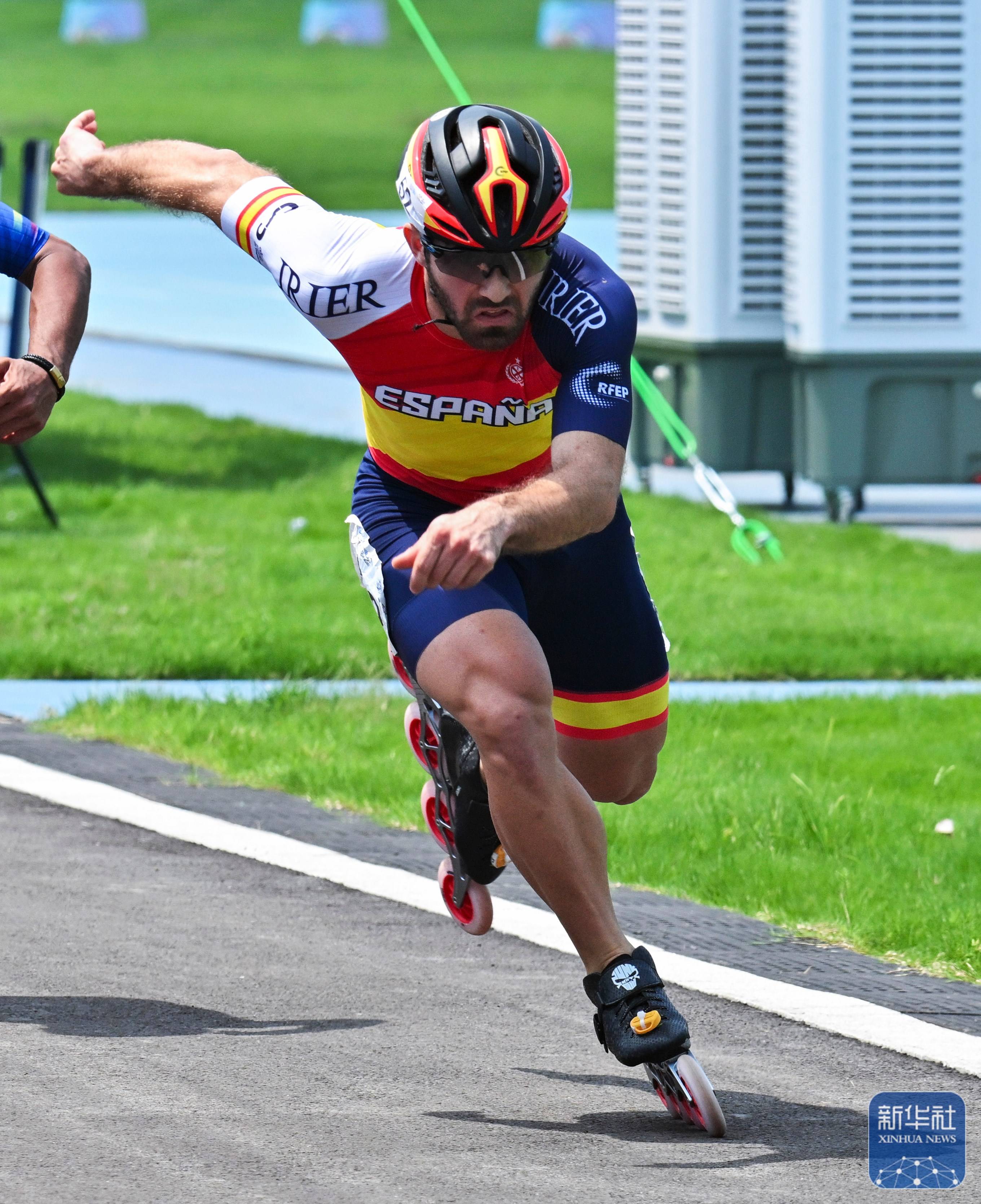 西班牙轮滑运动员创造历史,成就非凡 西班牙轮滑运动员创造历史,成就非凡