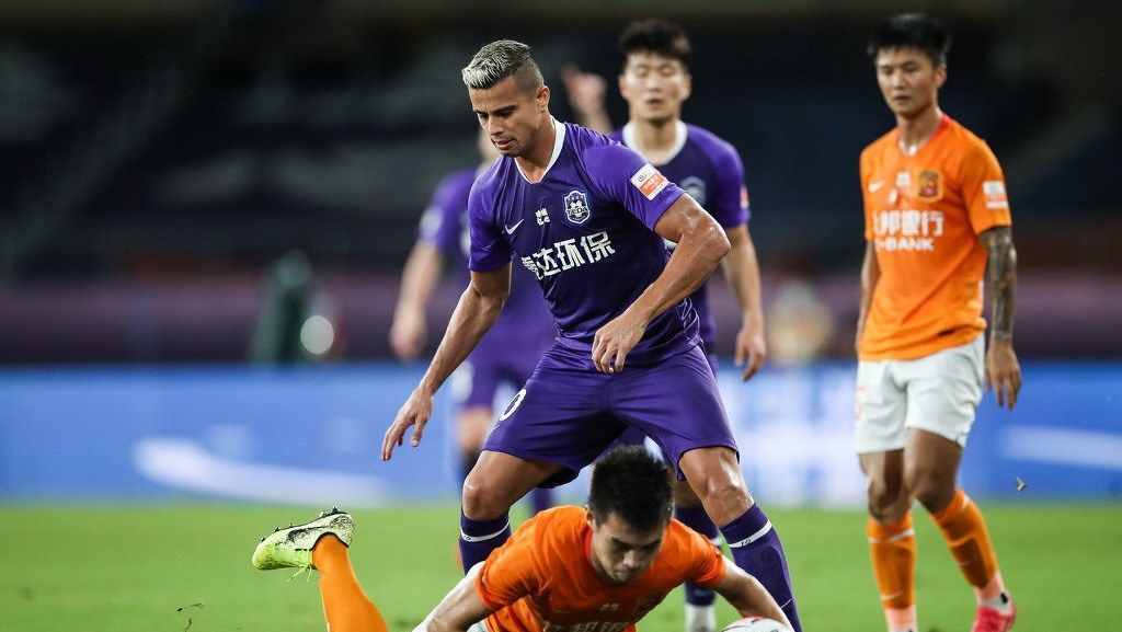 关于天津泰达主场不敌武汉卓尔，积分堕落的信息