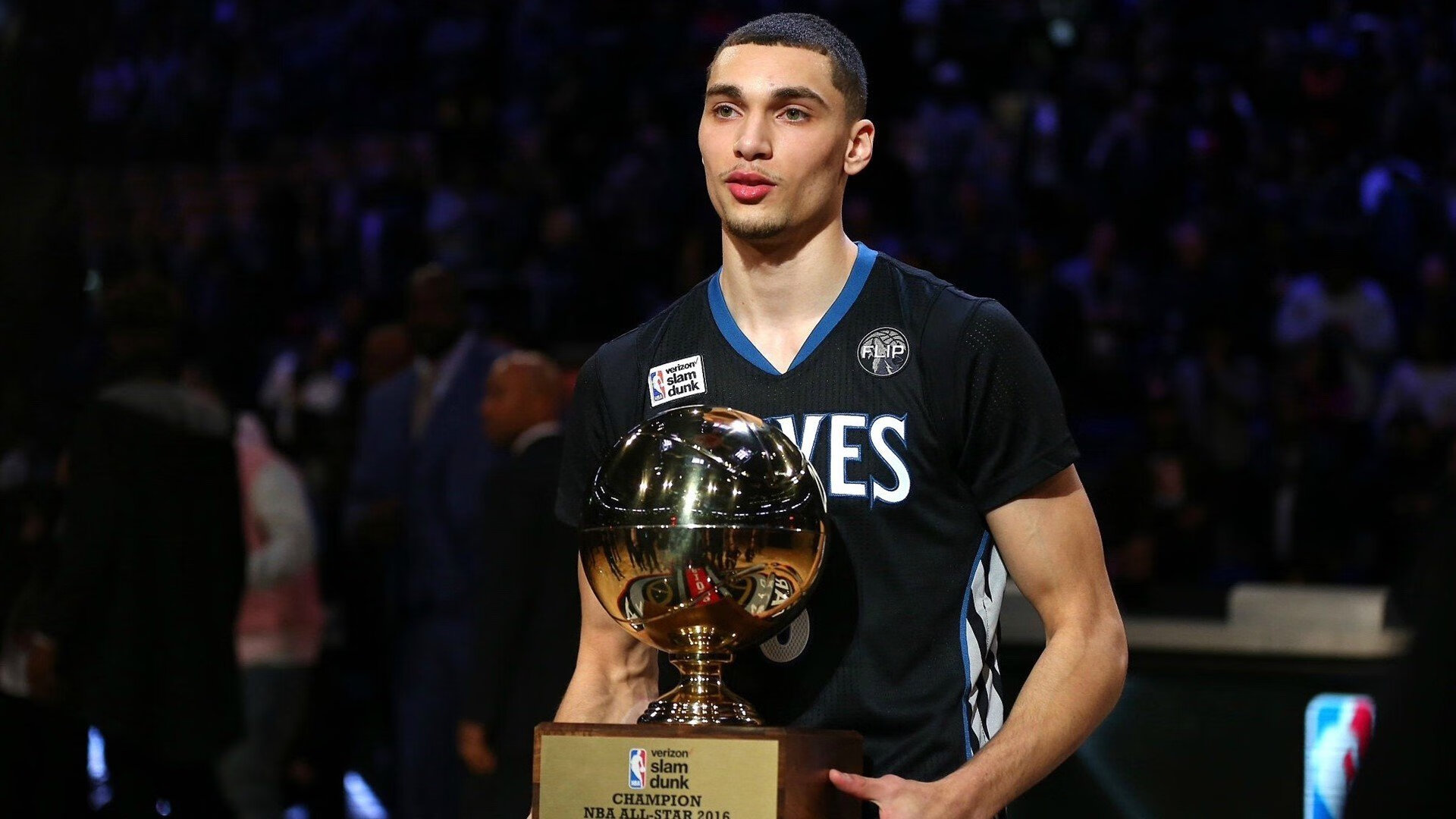 开云体育平台APP-德甲争冠战之夜，恩比德冠军级表现，跨界竞技精神的共鸣